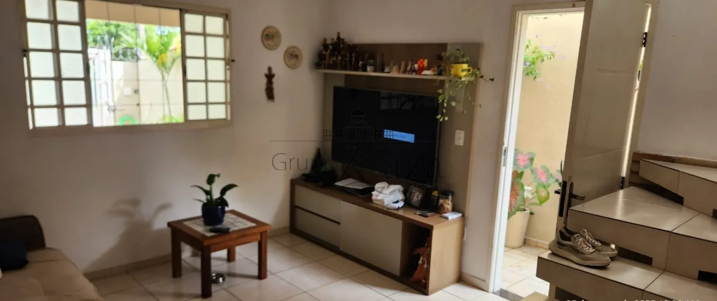 Foto 1 de Casa Sobrado em Bandeira Branca, Jacareí - imagem 1 Foto 1 de Casa Sobrado em Bandeira Branca, Jacareí - imagem 1