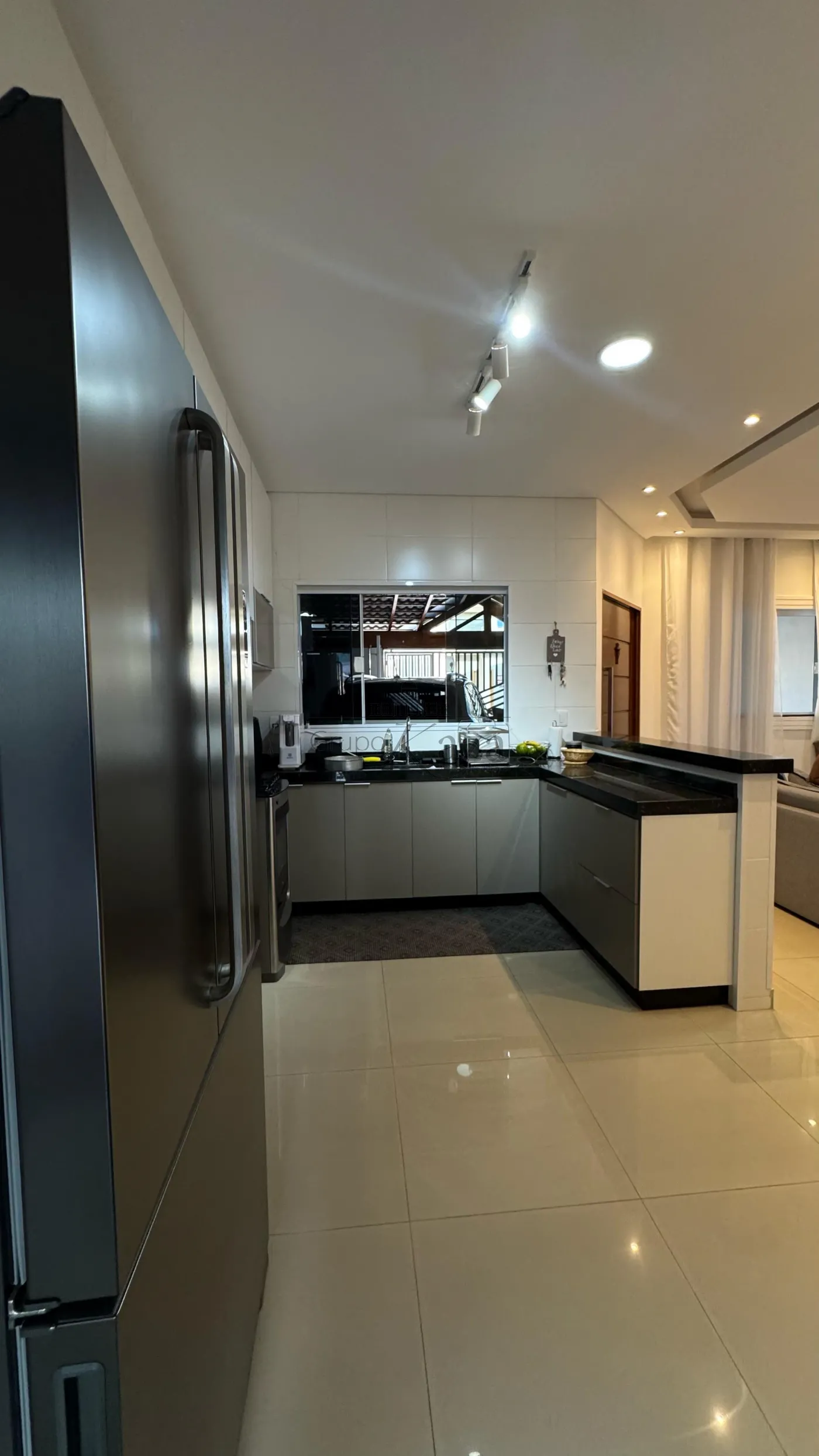 Foto 3 de Casa Padrão em Portal dos Pássaros, São José dos Campos - imagem 3 Foto 3 de Casa Padrão em Portal dos Pássaros, São José dos Campos - imagem 3