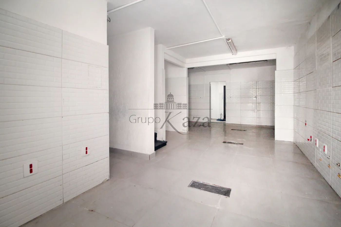 Foto 1 de Casa Comercial Residencial em Alto da Boa Vista, São Paulo - imagem 1 Foto 1 de Casa Comercial Residencial em Alto da Boa Vista, São Paulo - imagem 1