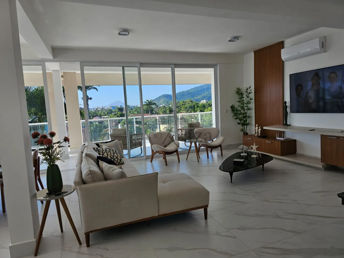 Foto 1 de Apartamento Cobertura em Barra da Lagoa, Ubatuba - imagem 1 Foto 1 de Apartamento Cobertura em Barra da Lagoa, Ubatuba - imagem 1