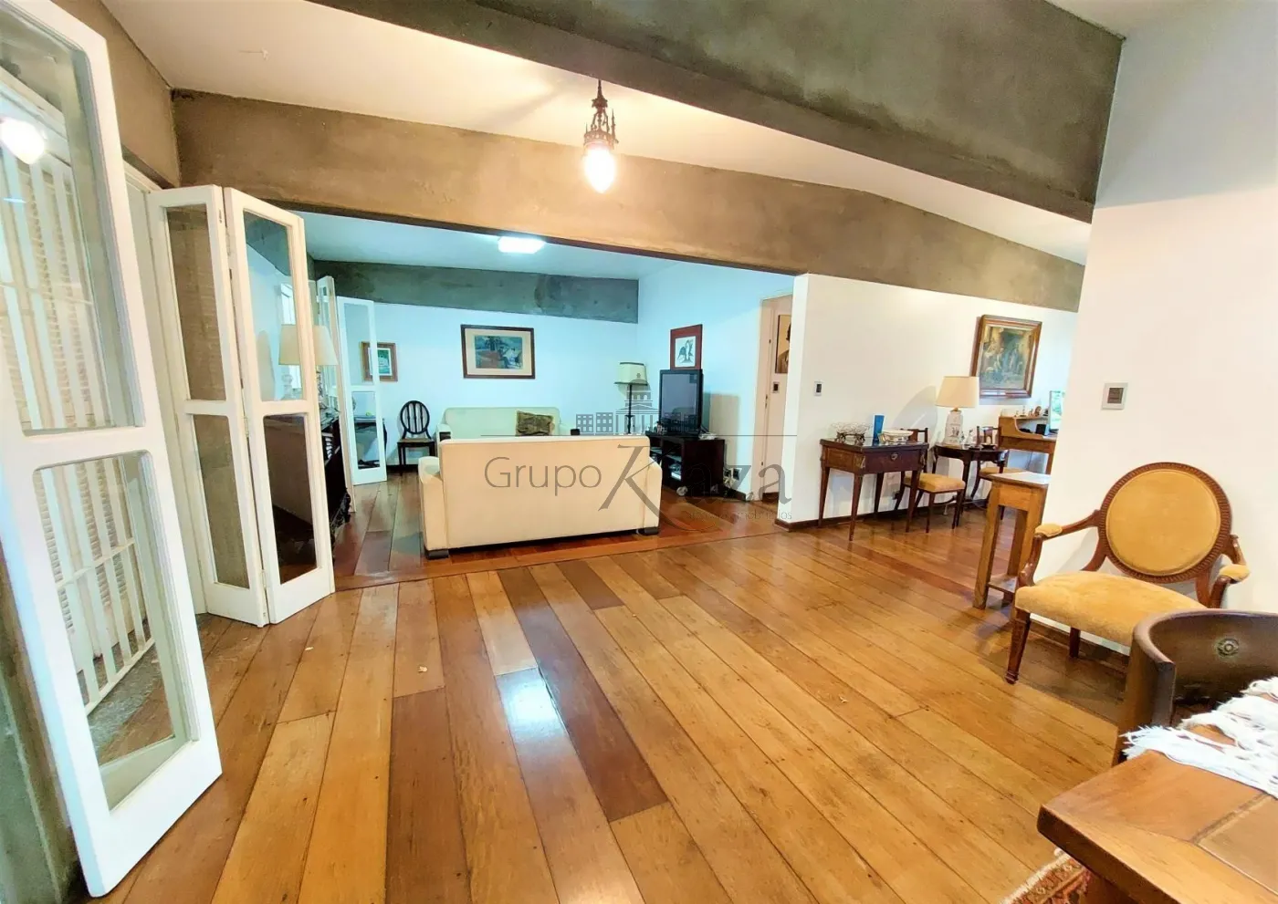 Foto 1 de Casa Padrão em Real Parque, São Paulo - imagem 1 Foto 1 de Casa Padrão em Real Parque, São Paulo - imagem 1