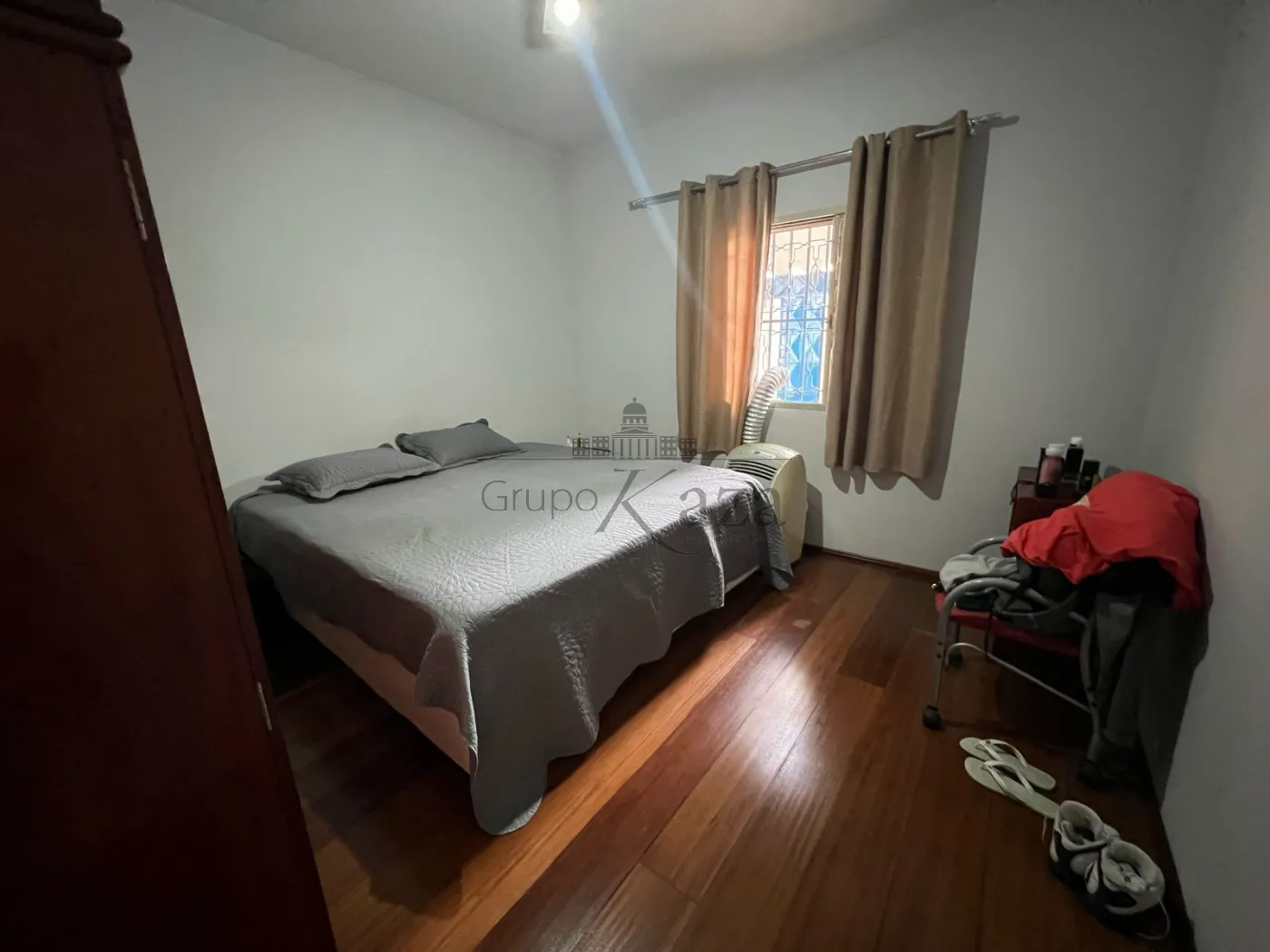 Foto 9 de Casa Padrão em Jardim Ismênia, São José dos Campos - imagem 9