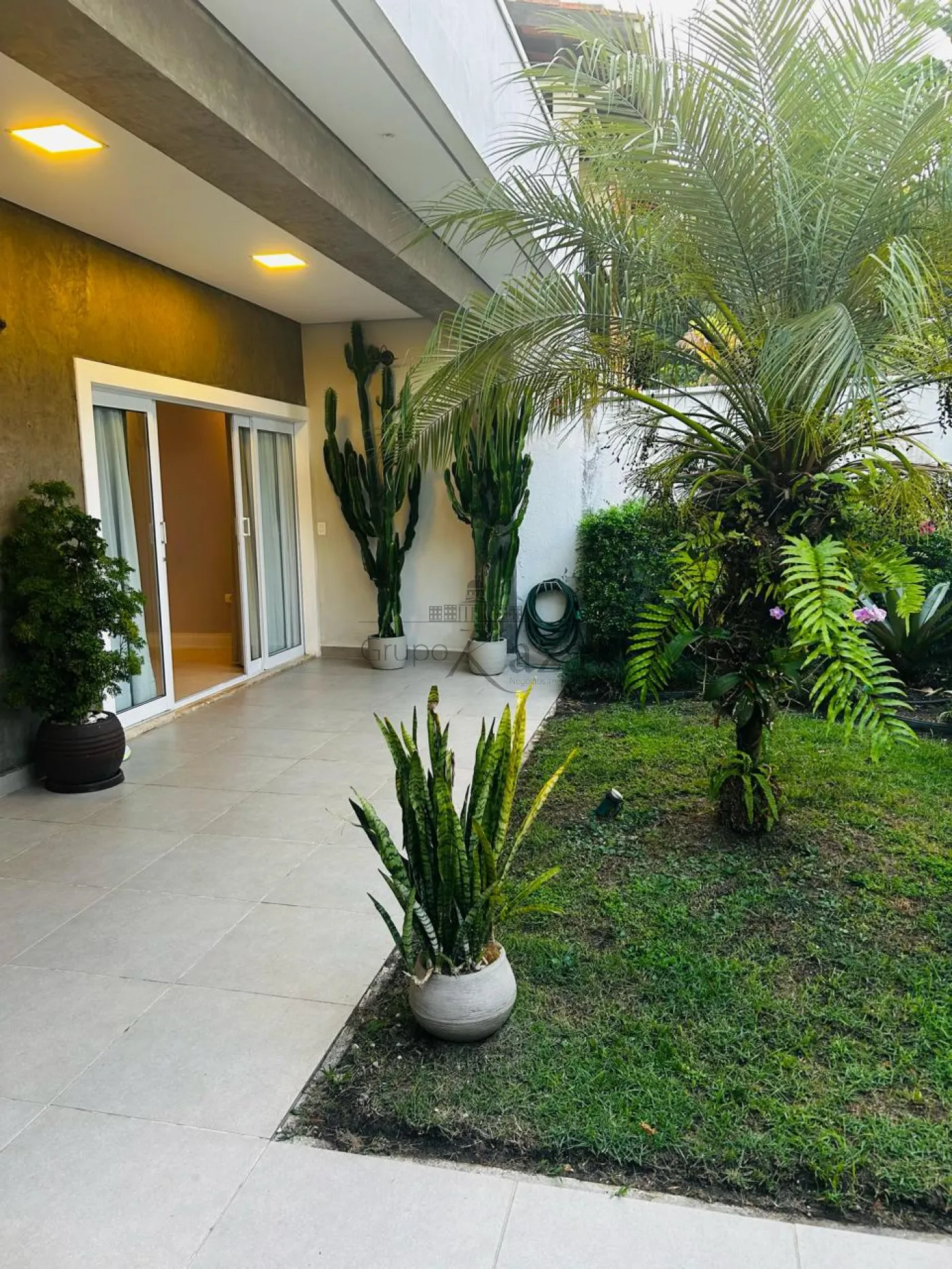 Foto 2 de Casa Casa de Vila em Jardim Califórnia, Caraguatatuba - imagem 2 Foto 2 de Casa Casa de Vila em Jardim Califórnia, Caraguatatuba - imagem 2