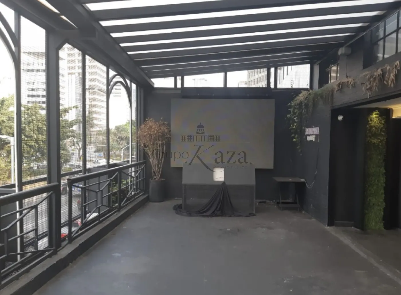 Foto 1 de Comercial Prédio em Jardim Paulistano, São Paulo - imagem 1 Foto 1 de Comercial Prédio em Jardim Paulistano, São Paulo - imagem 1