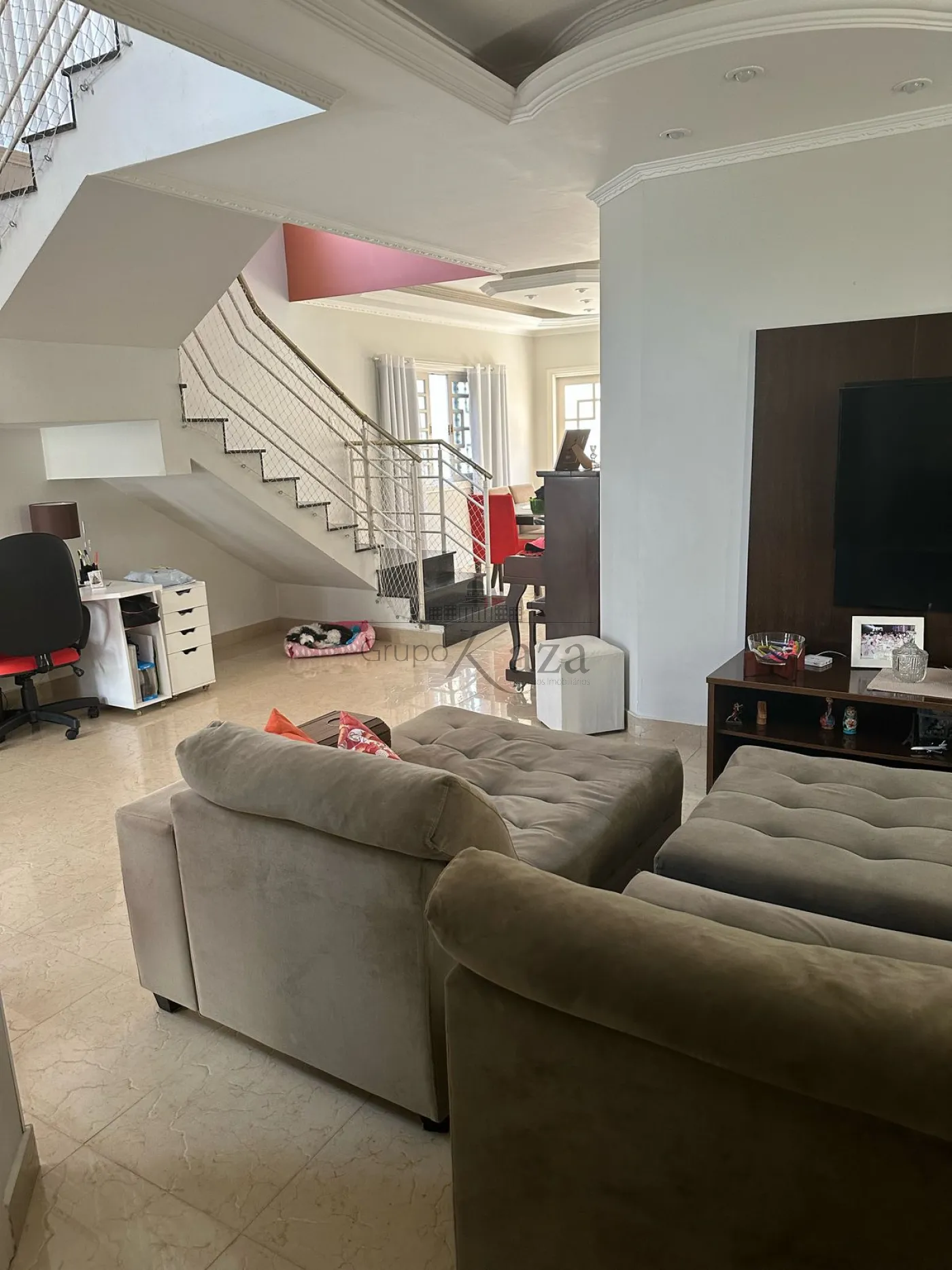 Foto 3 de Casa Sobrado em Jardim Siesta, Jacareí - imagem 3 Foto 3 de Casa Sobrado em Jardim Siesta, Jacareí - imagem 3