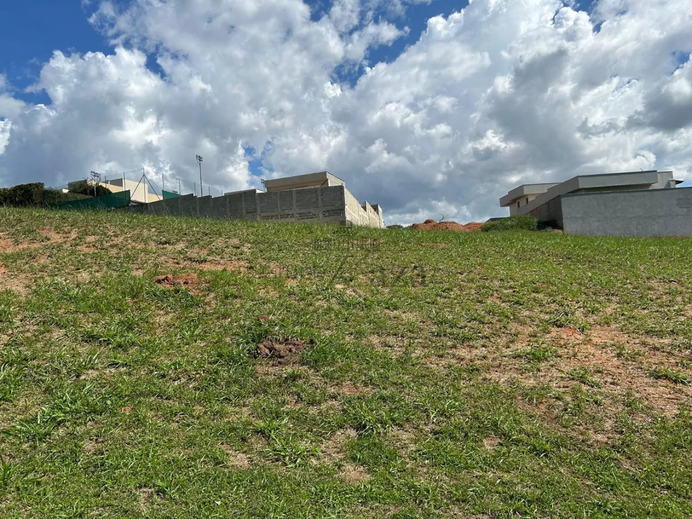 Foto 2 de Terreno Condomínio em Torrão de Ouro II, São José dos Campos - imagem 2 Foto 2 de Terreno Condomínio em Torrão de Ouro II, São José dos Campos - imagem 2