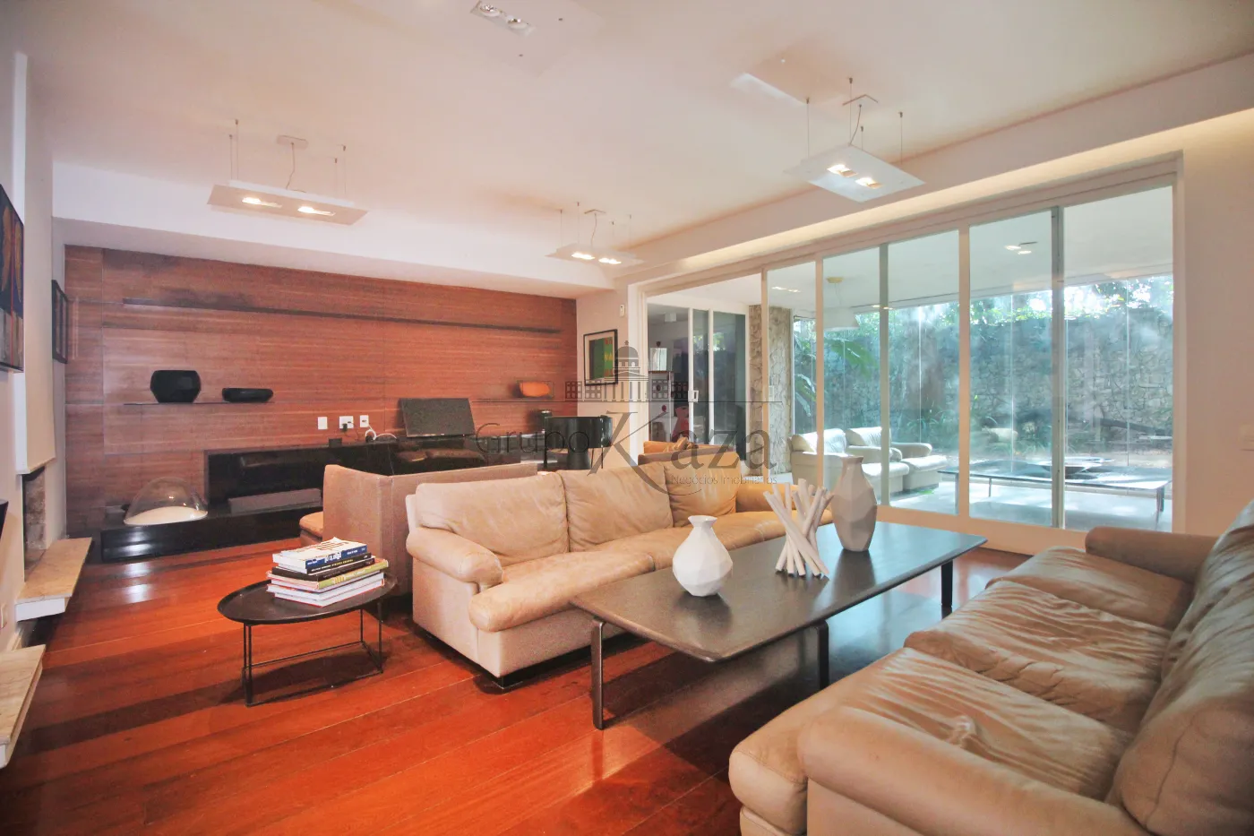 Foto 1 de Casa Padrão em Jardim Europa, São Paulo - imagem 1 Foto 1 de Casa Padrão em Jardim Europa, São Paulo - imagem 1