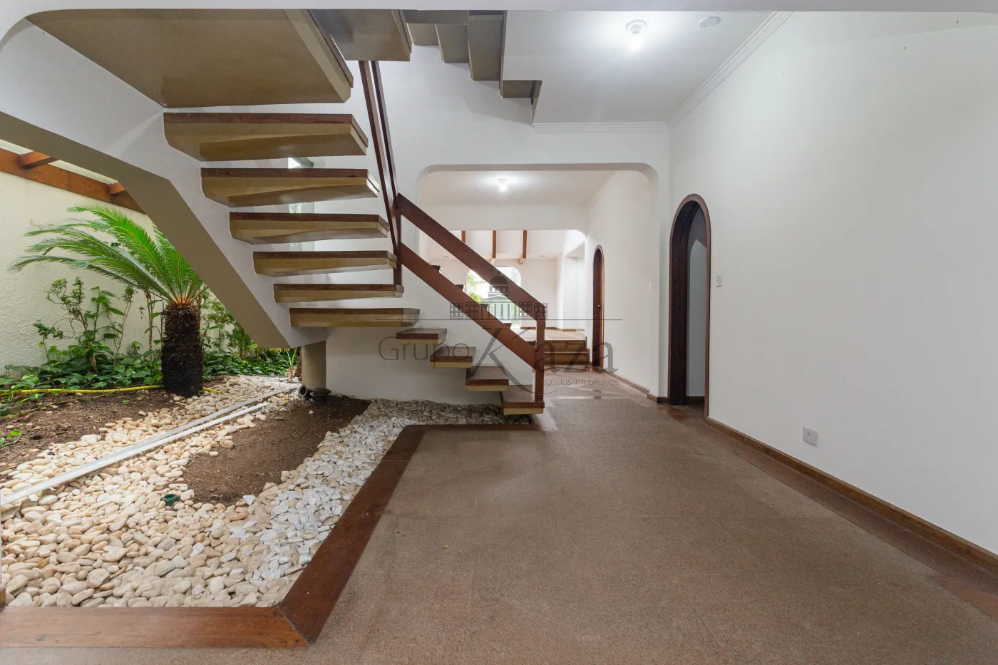 Foto 2 de Casa Padrão em Alto de Pinheiros, São Paulo - imagem 2 Foto 2 de Casa Padrão em Alto de Pinheiros, São Paulo - imagem 2