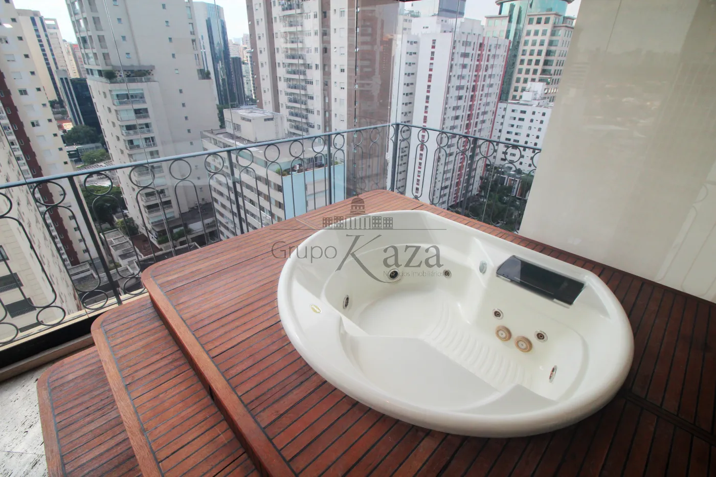 Foto 15 de Apartamento Padrão em Vila Nova Conceição, São Paulo - imagem 15