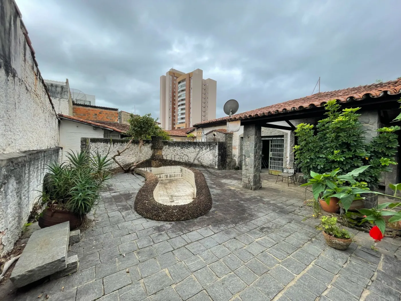 Foto 1 de Casa Comercial Residencial em Centro, Jacareí - imagem 1 Foto 1 de Casa Comercial Residencial em Centro, Jacareí - imagem 1