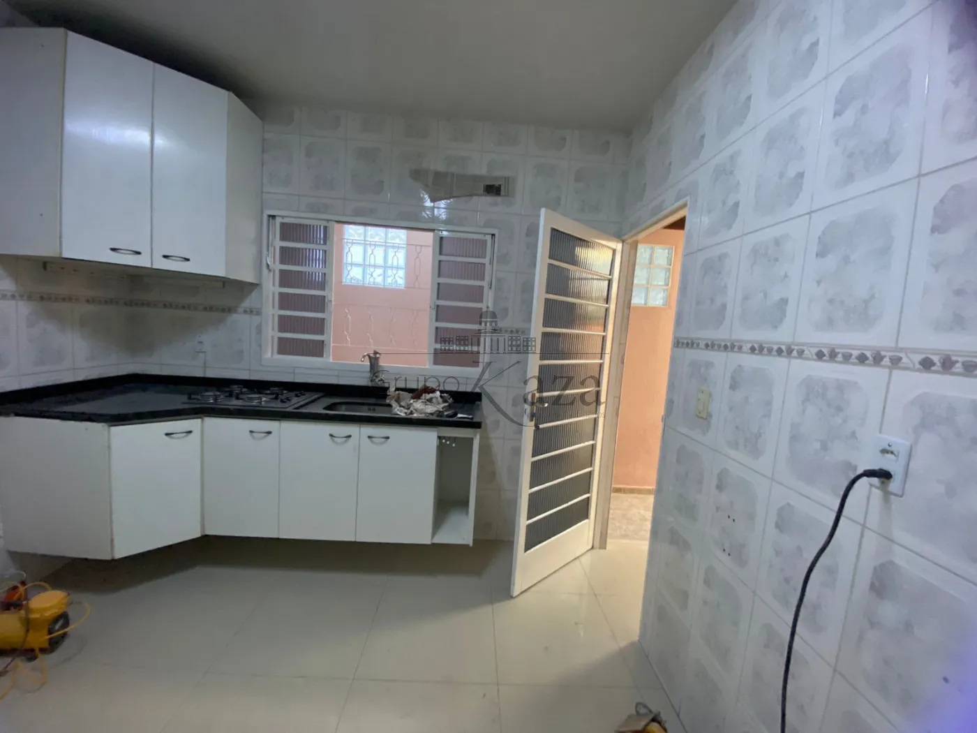 Foto 1 de Casa Padrão em Vila Indústrial, São José dos Campos - imagem 1 Foto 1 de Casa Padrão em Vila Indústrial, São José dos Campos - imagem 1