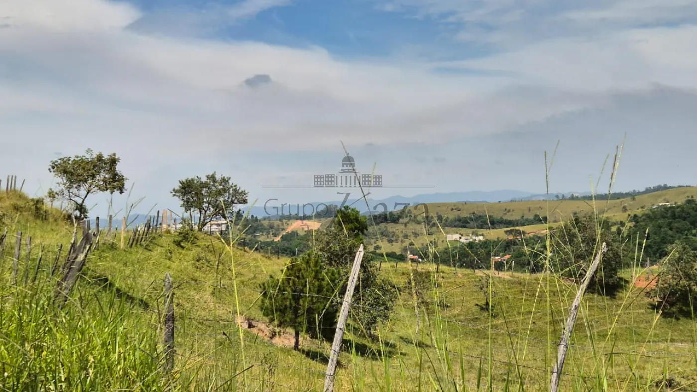 Foto 2 de Terreno Padrão em Veraneio Irajá, Jacareí - imagem 2 Foto 2 de Terreno Padrão em Veraneio Irajá, Jacareí - imagem 2
