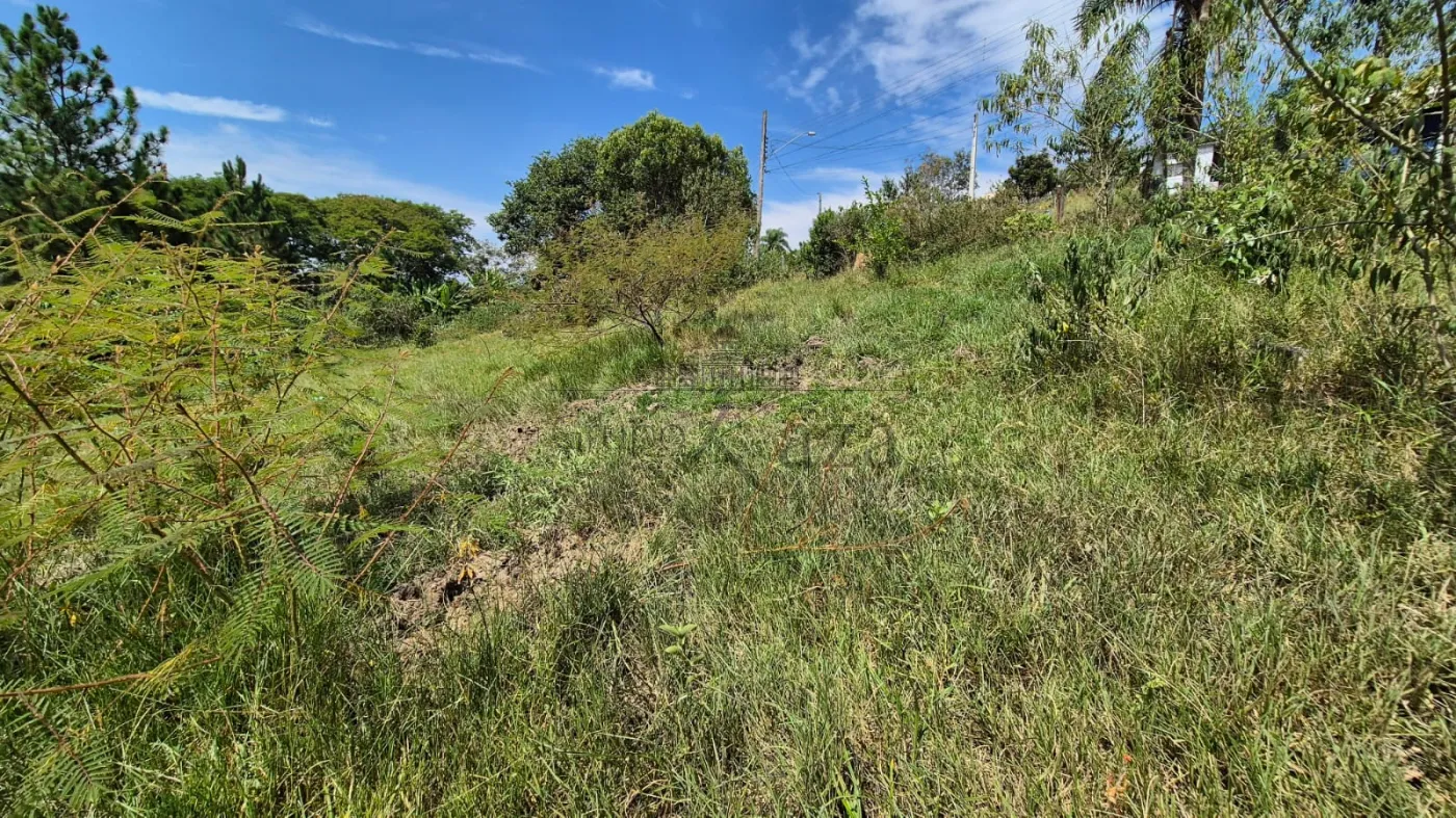 Foto 1 de Terreno Padrão em Veraneio Irajá, Jacareí - imagem 1 Foto 1 de Terreno Padrão em Veraneio Irajá, Jacareí - imagem 1