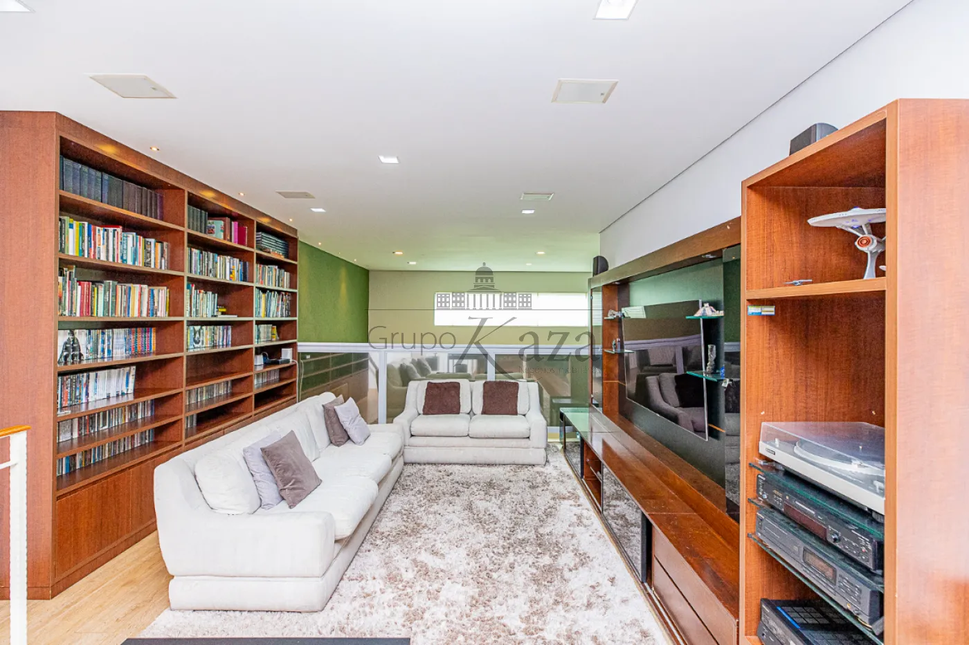 Foto 1 de Casa Padrão em Alto da Boa Vista, São Paulo - imagem 1 Foto 1 de Casa Padrão em Alto da Boa Vista, São Paulo - imagem 1