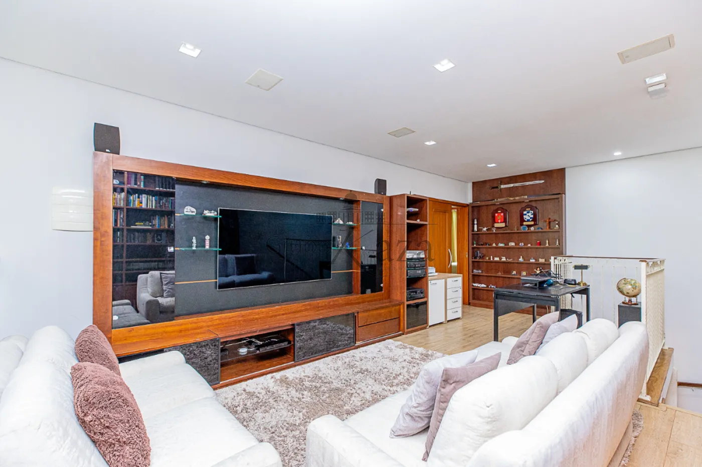 Foto 2 de Casa Padrão em Alto da Boa Vista, São Paulo - imagem 2 Foto 2 de Casa Padrão em Alto da Boa Vista, São Paulo - imagem 2