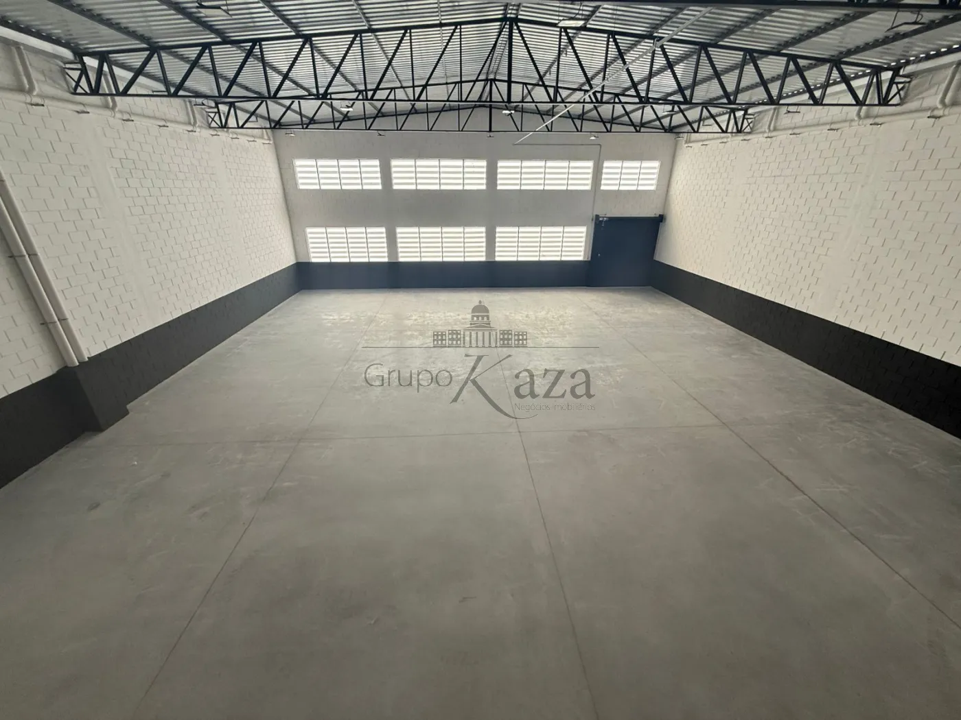 Foto 1 de Comercial Galpão em Condomínio em Jardim Califórnia, Jacareí - imagem 1 Foto 1 de Comercial Galpão em Condomínio em Jardim Califórnia, Jacareí - imagem 1