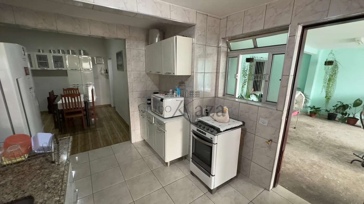 Foto 7 de Casa Padrão em Vila Indústrial, São José dos Campos - imagem 7