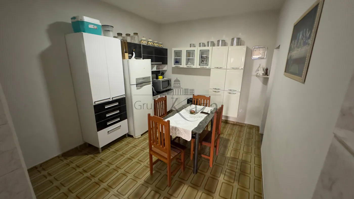 Foto 6 de Casa Padrão em Vila Indústrial, São José dos Campos - imagem 6