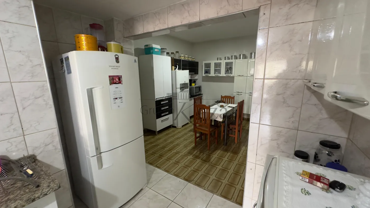 Foto 5 de Casa Padrão em Vila Indústrial, São José dos Campos - imagem 5