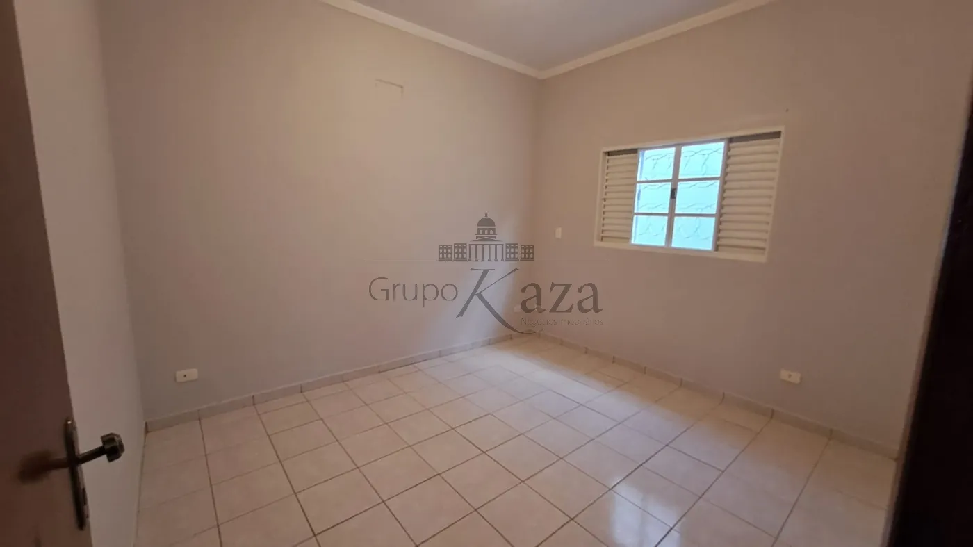 Foto 12 de Casa Padrão em Jardim Mariana II, São José dos Campos - imagem 12