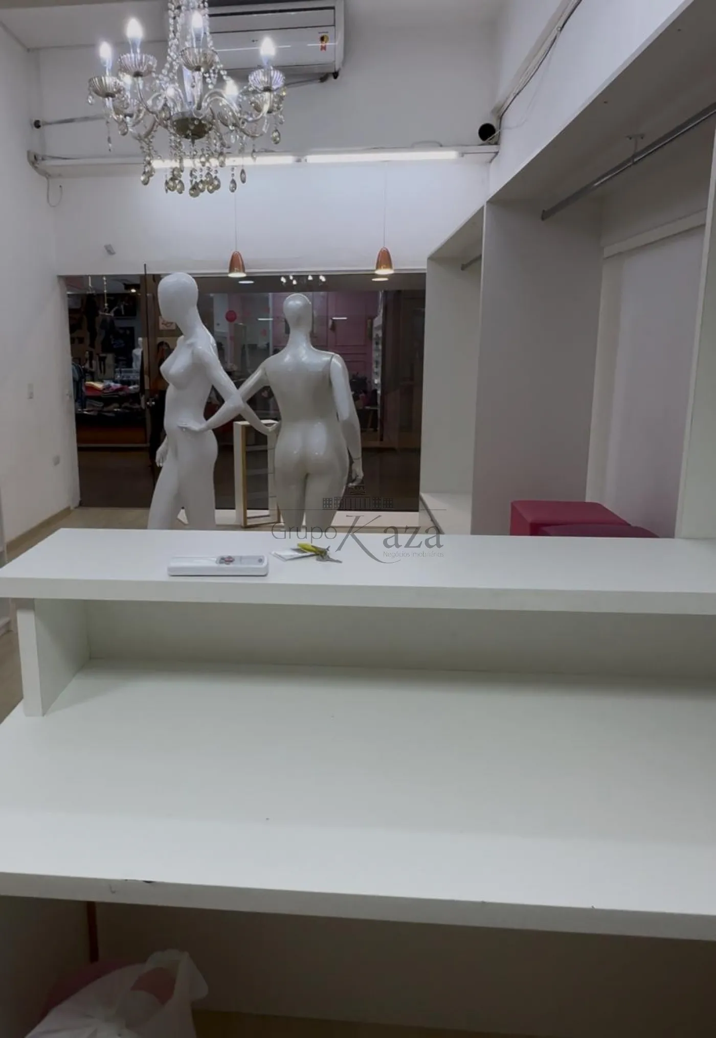 Foto 3 de Comercial Loja em condomínio comercial em Centro, São José dos Campos - imagem 3 Foto 3 de Comercial Loja em condomínio comercial em Centro, São José dos Campos - imagem 3