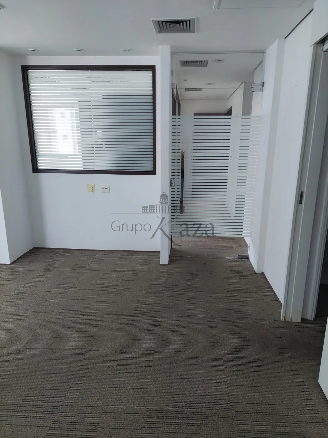 Foto 2 de Comercial Conjunto Comercial em Cerqueira César, São Paulo - imagem 2 Foto 2 de Comercial Conjunto Comercial em Cerqueira César, São Paulo - imagem 2