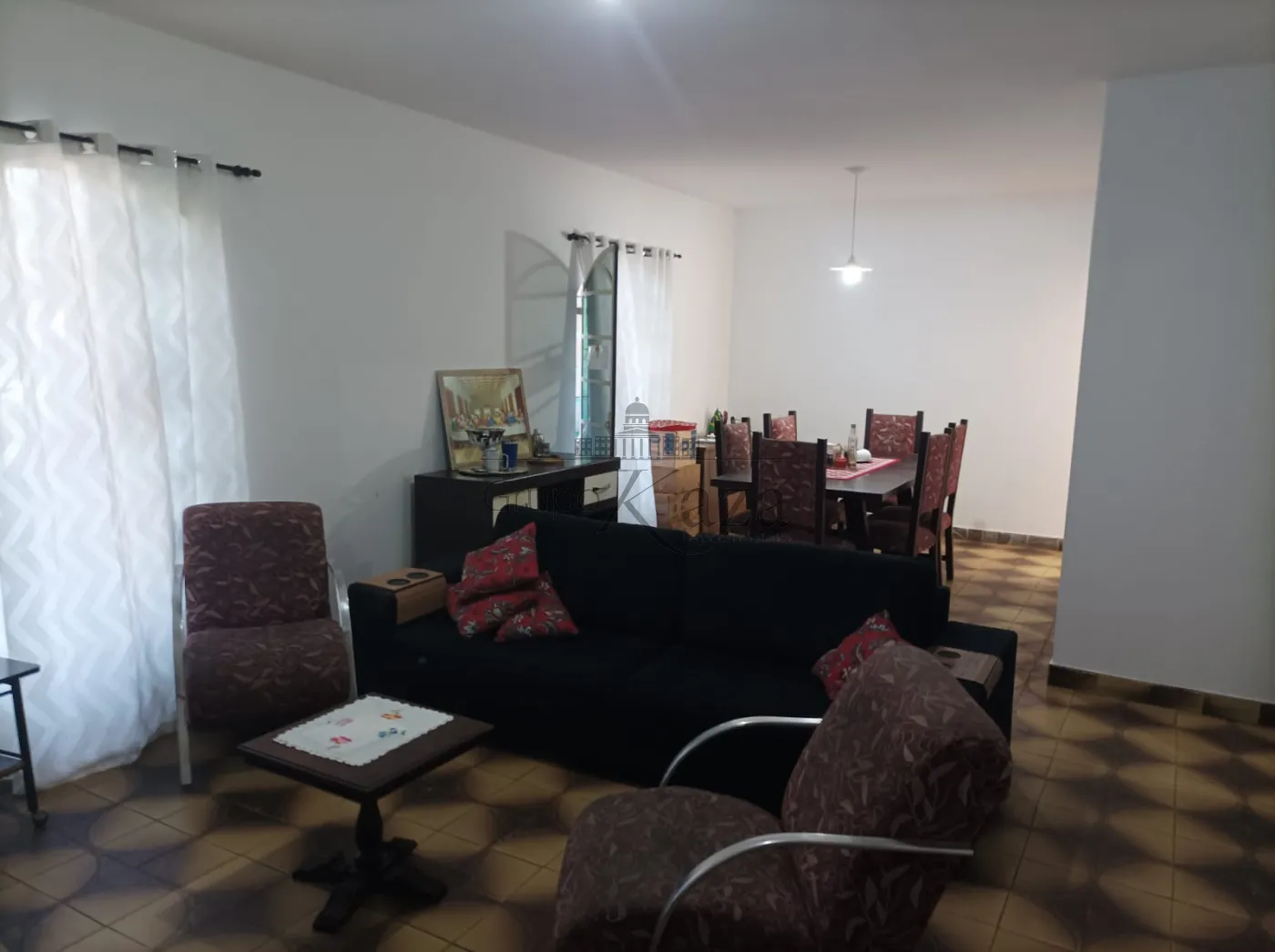 Foto 1 de Casa Padrão em Jardim Oriente, São José dos Campos - imagem 1 Foto 1 de Casa Padrão em Jardim Oriente, São José dos Campos - imagem 1