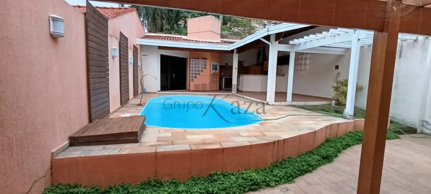 Foto 1 de Casa Condomínio em São João, Jacareí - imagem 1 Foto 1 de Casa Condomínio em São João, Jacareí - imagem 1