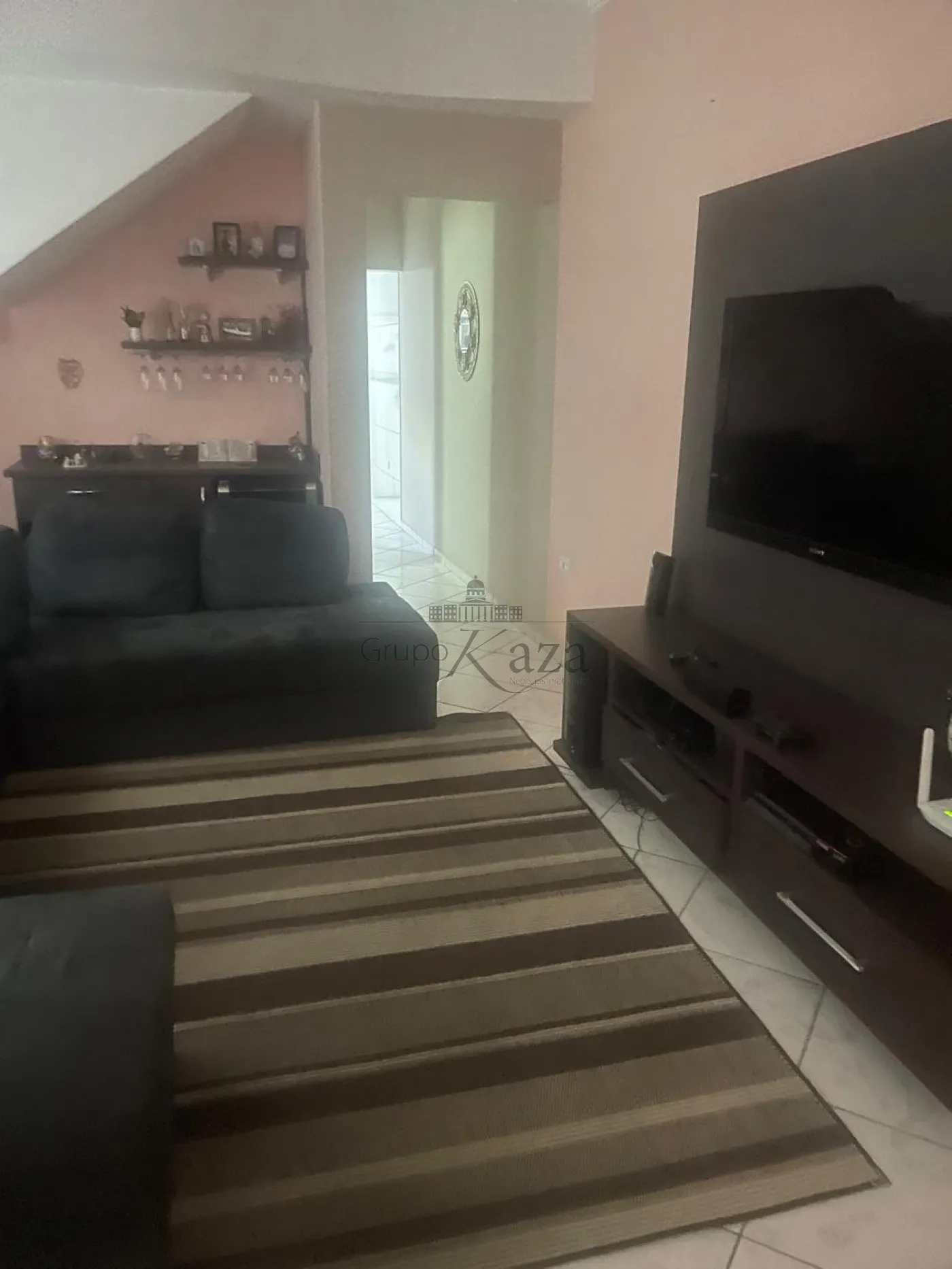 Foto 1 de Casa Sobrado em Jardim Uirá, São José dos Campos - imagem 1 Foto 1 de Casa Sobrado em Jardim Uirá, São José dos Campos - imagem 1