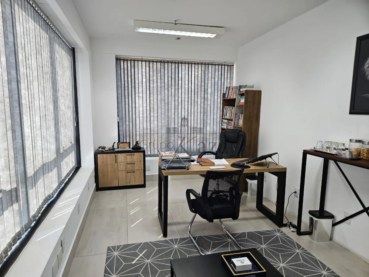 Foto 1 de Comercial Sala Condomínio em Centro, São José dos Campos - imagem 1 Foto 1 de Comercial Sala Condomínio em Centro, São José dos Campos - imagem 1