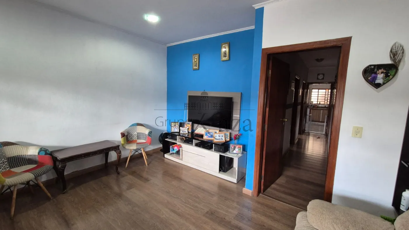 Foto 1 de Casa Padrão em Jardim Emilia, Jacareí - imagem 1 Foto 1 de Casa Padrão em Jardim Emilia, Jacareí - imagem 1