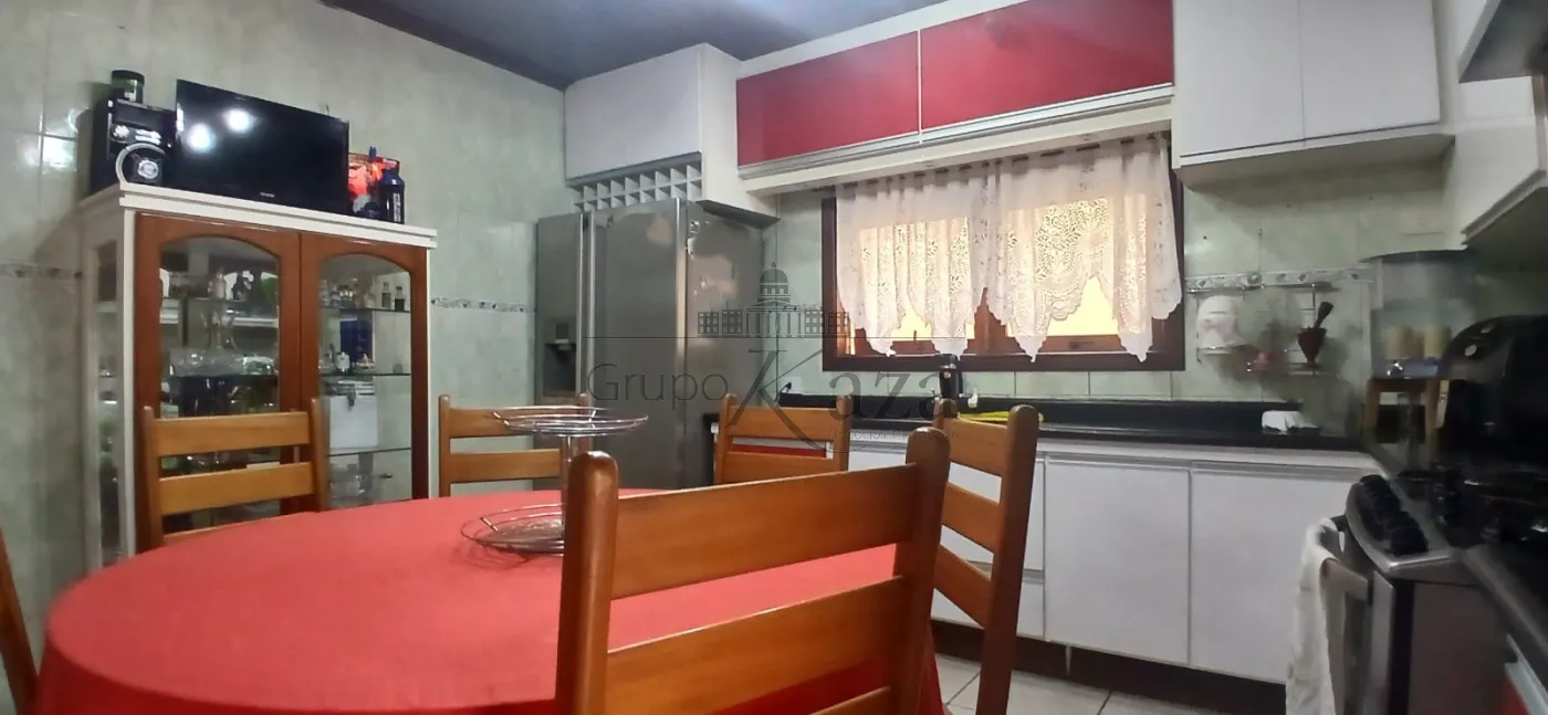 Foto 4 de Casa Padrão em Parque Industrial, São José dos Campos - imagem 4