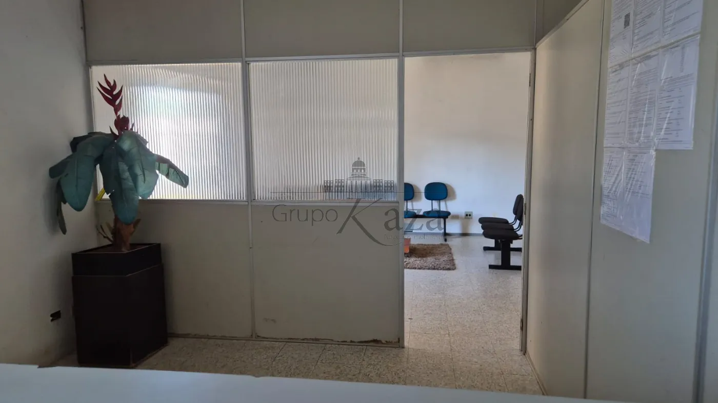 Foto 1 de Comercial Galpão em Vila Garcia (São Silvestre), Jacareí - imagem 1 Foto 1 de Comercial Galpão em Vila Garcia (São Silvestre), Jacareí - imagem 1