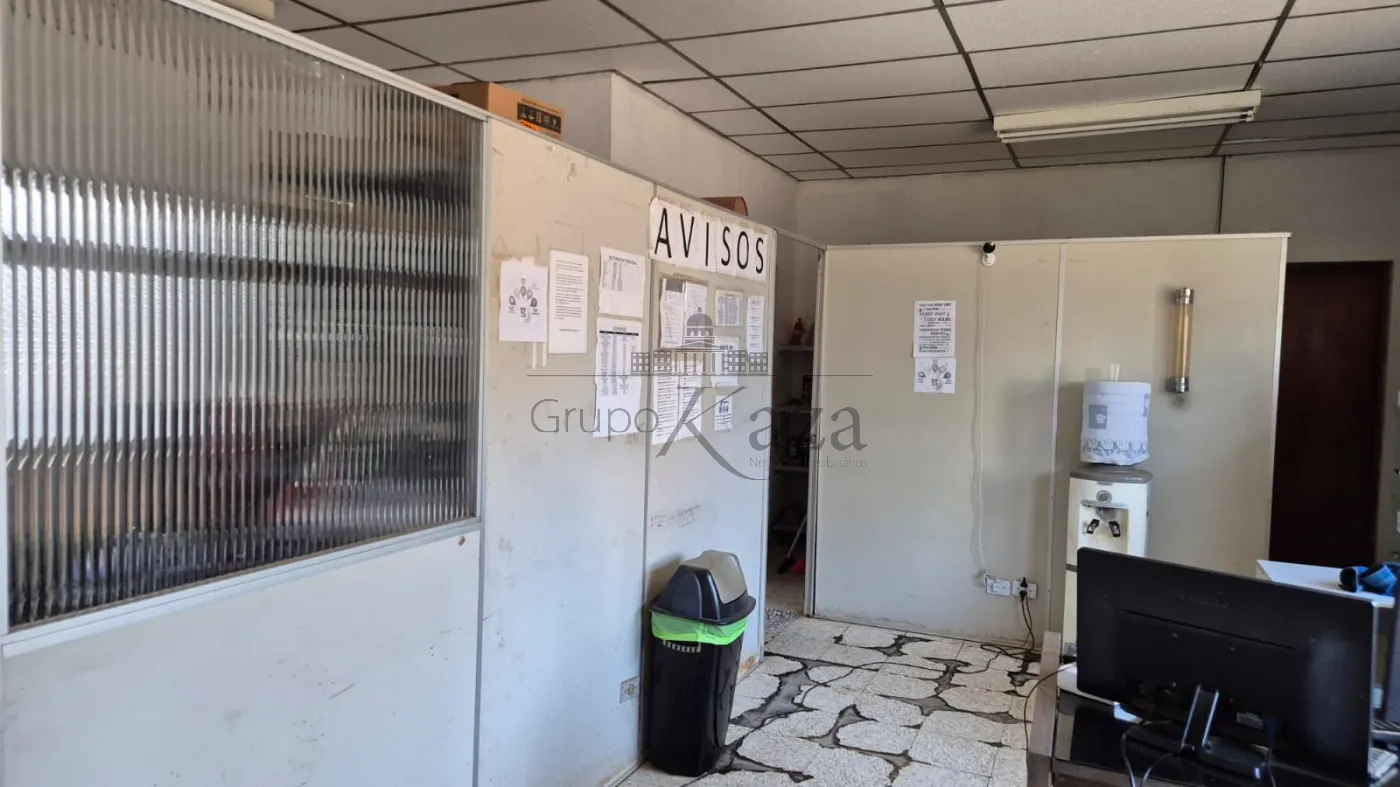 Foto 2 de Comercial Galpão em Vila Garcia (São Silvestre), Jacareí - imagem 2 Foto 2 de Comercial Galpão em Vila Garcia (São Silvestre), Jacareí - imagem 2