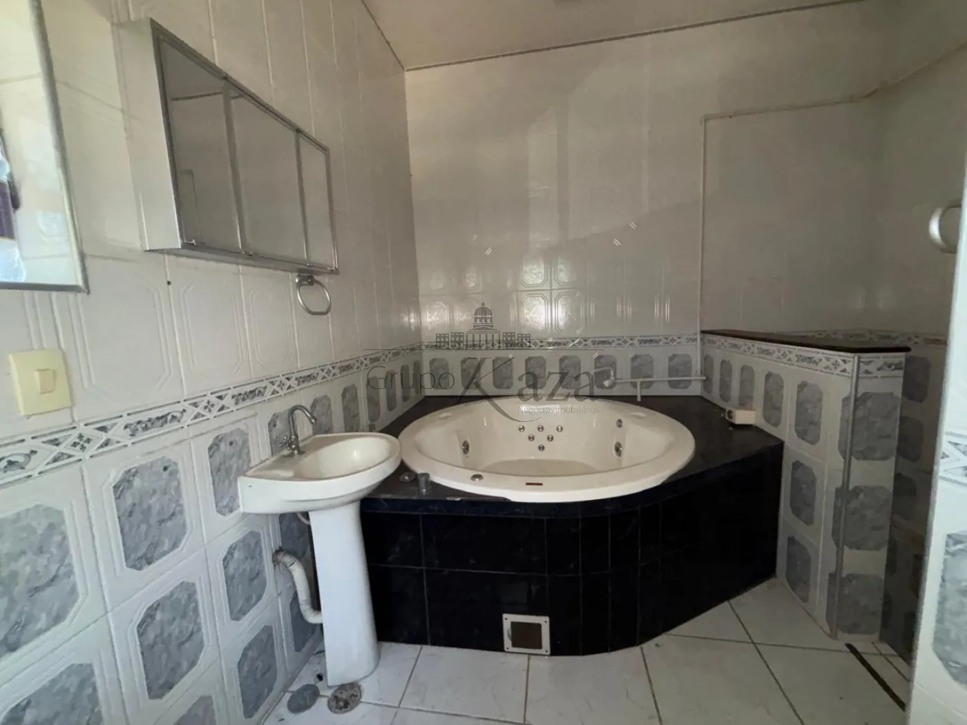 Foto 6 de Casa Sobrado em Jardim Ismênia, São José dos Campos - imagem 6