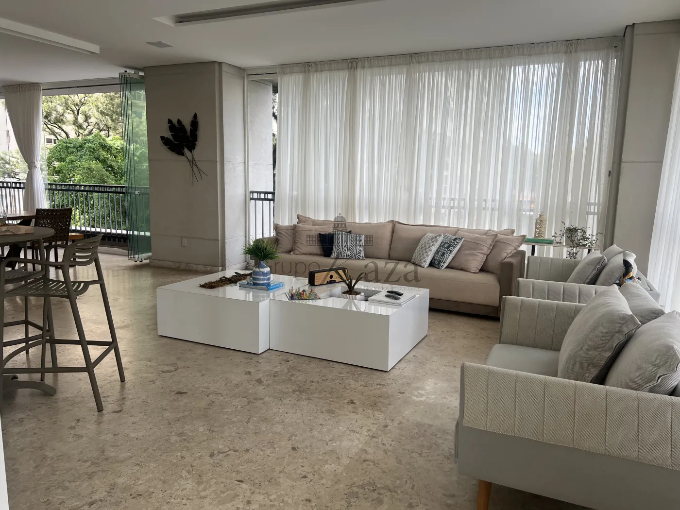 Foto 1 de Apartamento Padrão em Moema, São Paulo - imagem 1 Foto 1 de Apartamento Padrão em Moema, São Paulo - imagem 1