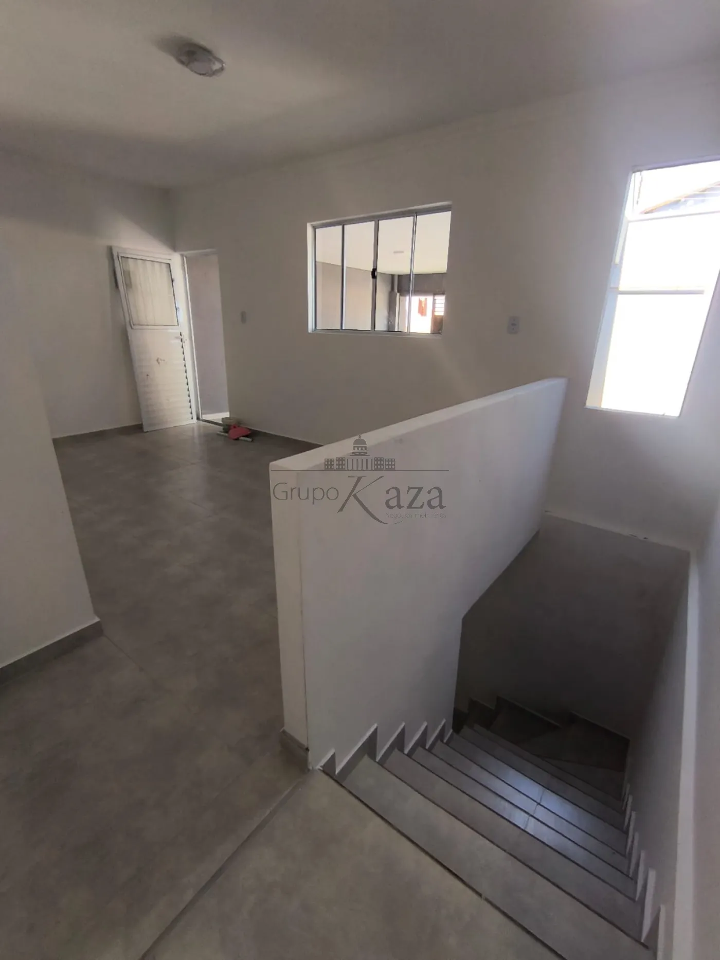 Foto 1 de Casa Padrão em Jardim Mariana II, São José dos Campos - imagem 1