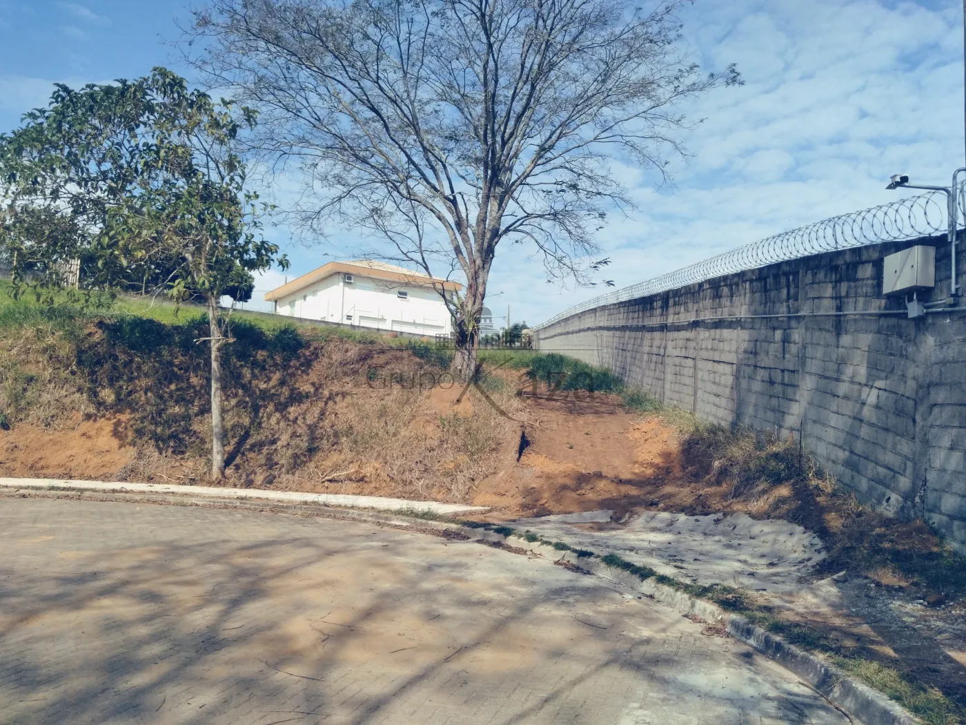 Foto 2 de Terreno Condomínio em Condomínio Colinas do Parahyba, São José dos Campos - imagem 2 Foto 2 de Terreno Condomínio em Condomínio Colinas do Parahyba, São José dos Campos - imagem 2