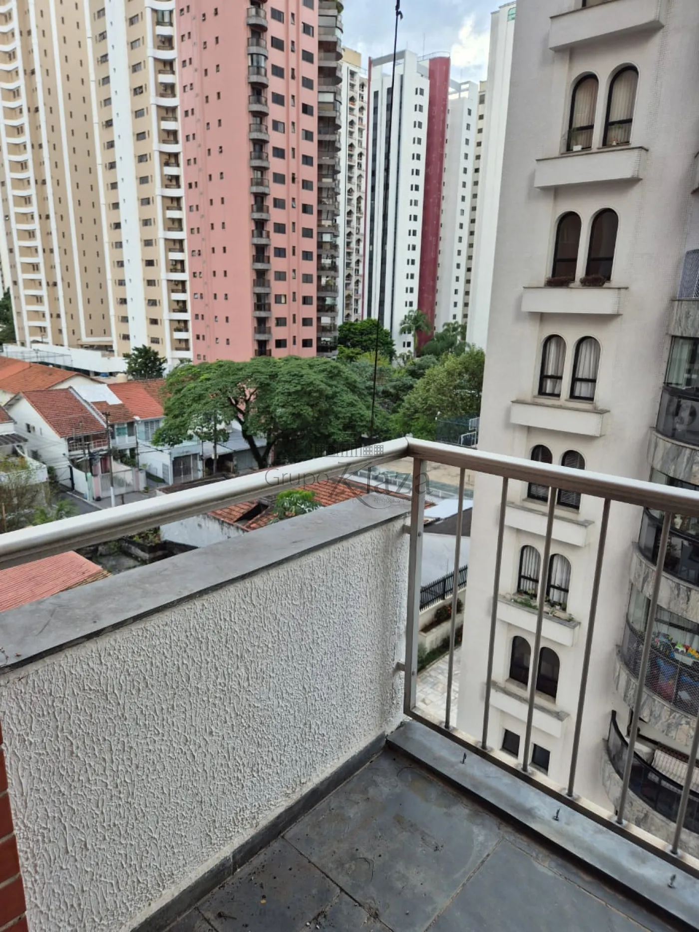 Foto 3 de Apartamento Padrão em Moema, São Paulo - imagem 3 Foto 3 de Apartamento Padrão em Moema, São Paulo - imagem 3