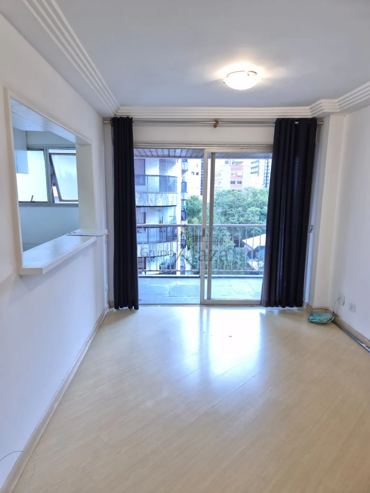 Foto 1 de Apartamento Padrão em Moema, São Paulo - imagem 1 Foto 1 de Apartamento Padrão em Moema, São Paulo - imagem 1