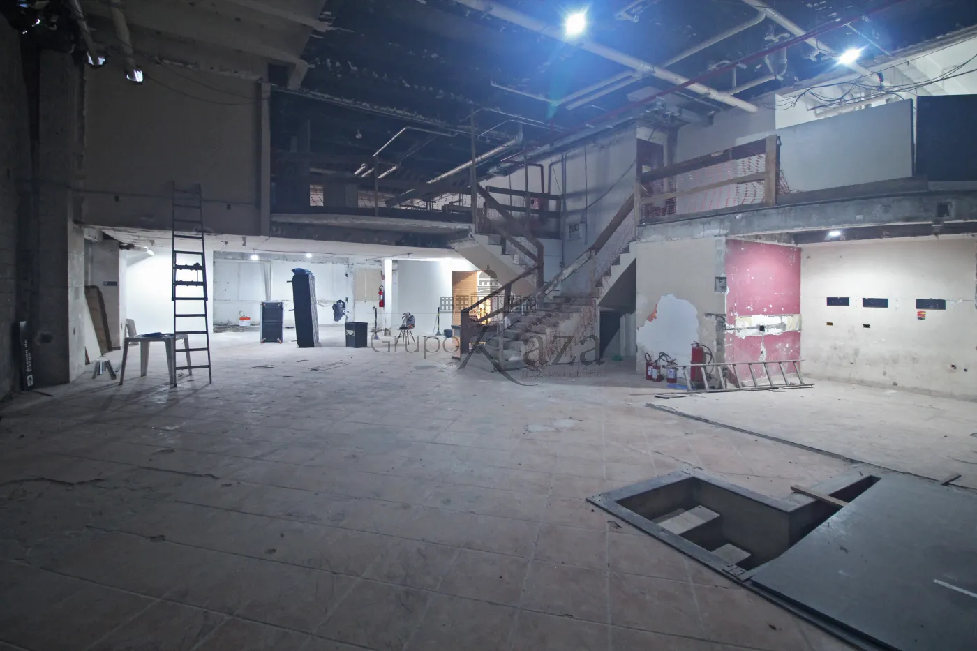 Foto 1 de Comercial Loja em República, São Paulo - imagem 1 Foto 1 de Comercial Loja em República, São Paulo - imagem 1