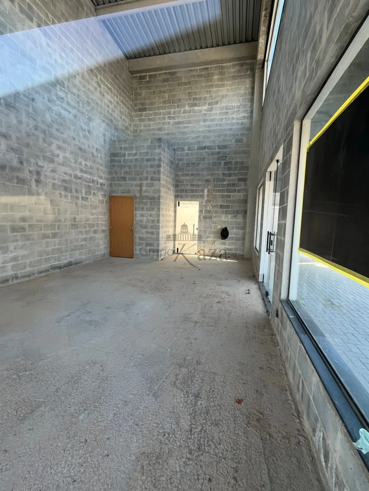 Foto 3 de Comercial Loja em condomínio comercial em Urbanova, São José dos Campos - imagem 3 Foto 3 de Comercial Loja em condomínio comercial em Urbanova, São José dos Campos - imagem 3