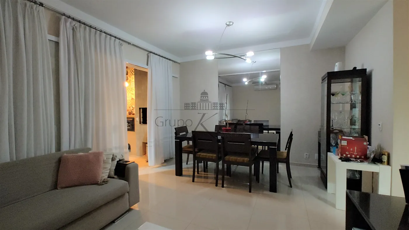 Foto 1 de Casa Condomínio em São João, Jacareí - imagem 1 Foto 1 de Casa Condomínio em São João, Jacareí - imagem 1