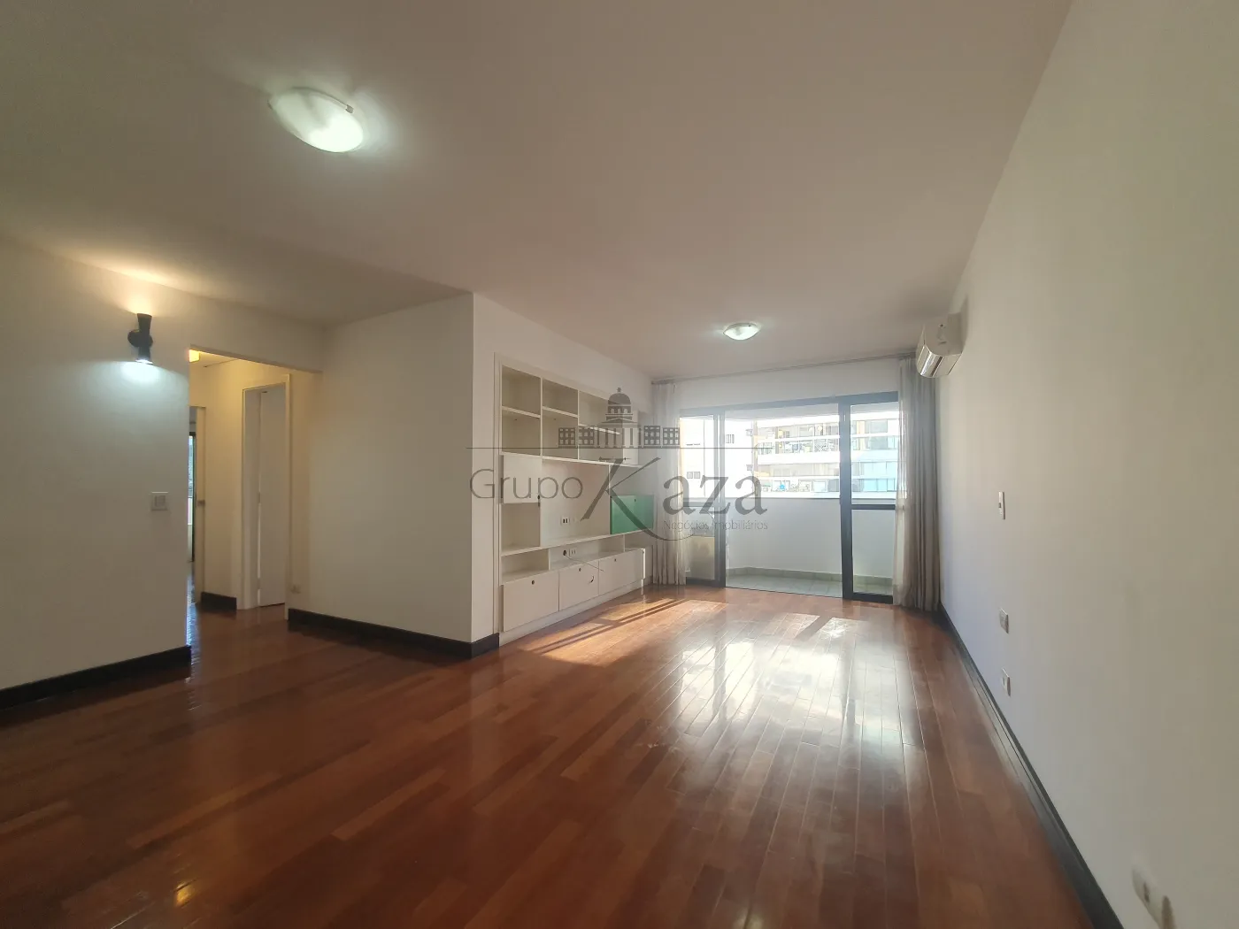 Foto 1 de Apartamento Padrão em Vila Olímpia, São Paulo - imagem 1 Foto 1 de Apartamento Padrão em Vila Olímpia, São Paulo - imagem 1