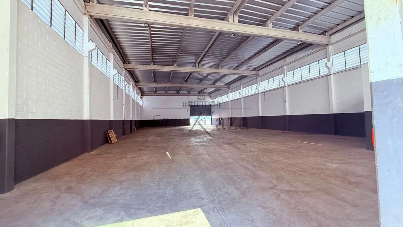 Foto 1 de Comercial Galpão em Condomínio em Jardim Califórnia, Jacareí - imagem 1 Foto 1 de Comercial Galpão em Condomínio em Jardim Califórnia, Jacareí - imagem 1