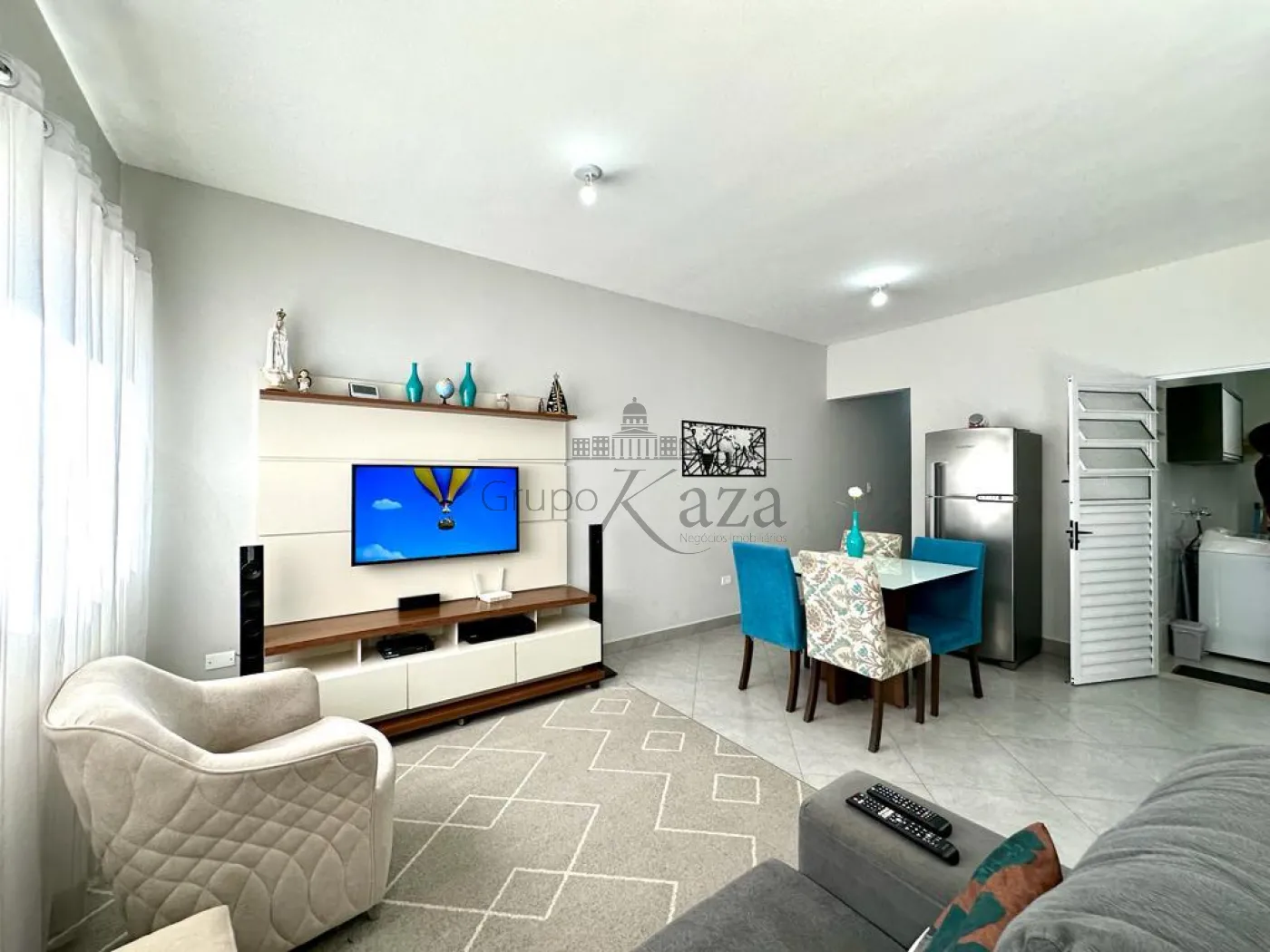 Foto 1 de Casa Padrão em Jardim das Oliveiras, Jacareí - imagem 1 Foto 1 de Casa Padrão em Jardim das Oliveiras, Jacareí - imagem 1