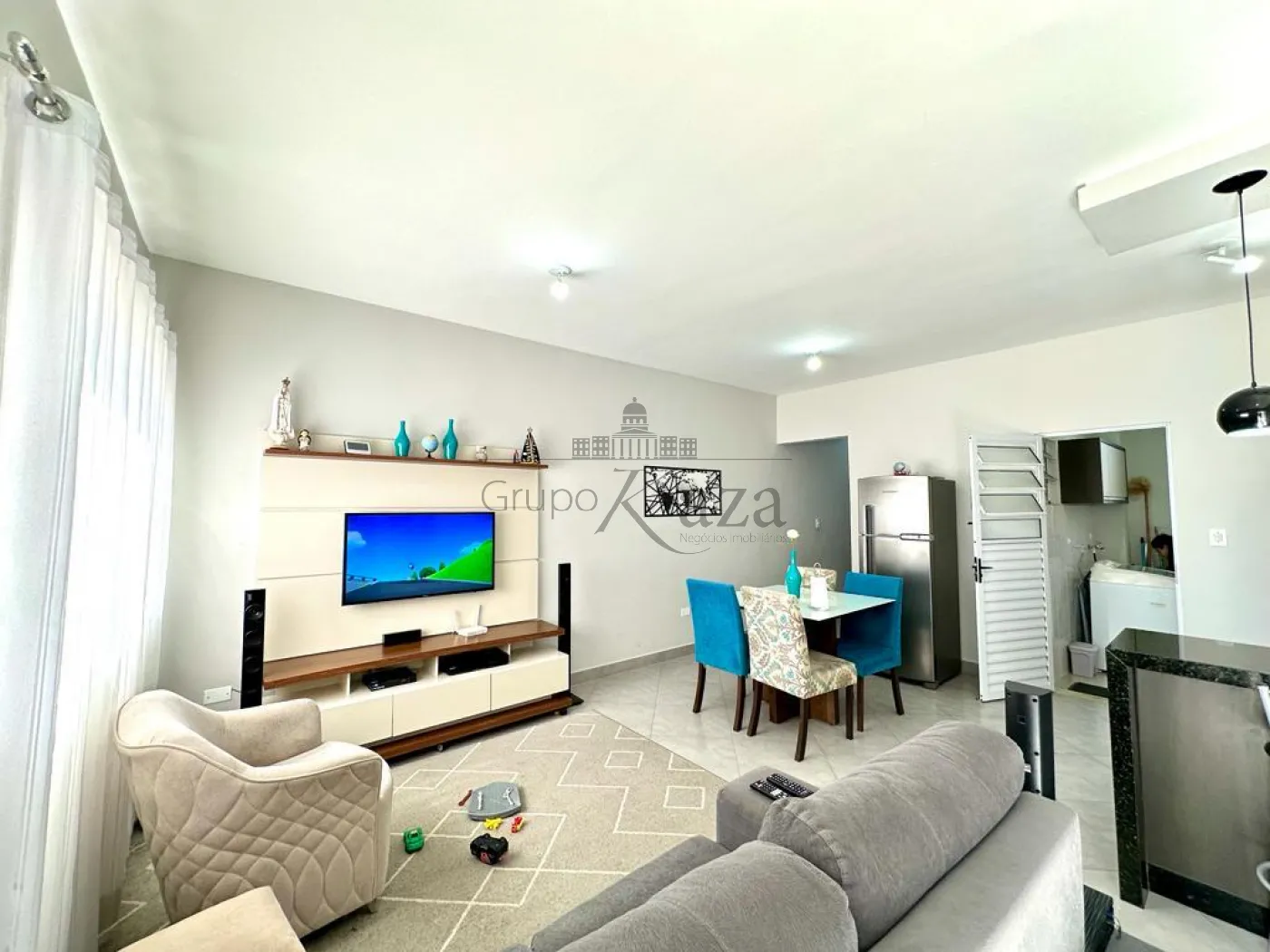 Foto 2 de Casa Padrão em Jardim das Oliveiras, Jacareí - imagem 2 Foto 2 de Casa Padrão em Jardim das Oliveiras, Jacareí - imagem 2