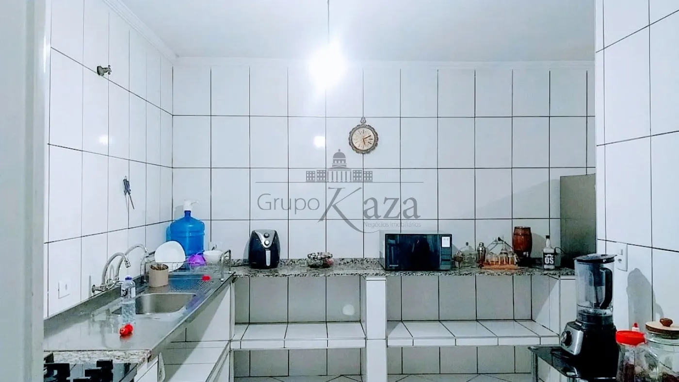 Foto 6 de Casa Padrão em Jardim Uirá, São José dos Campos - imagem 6