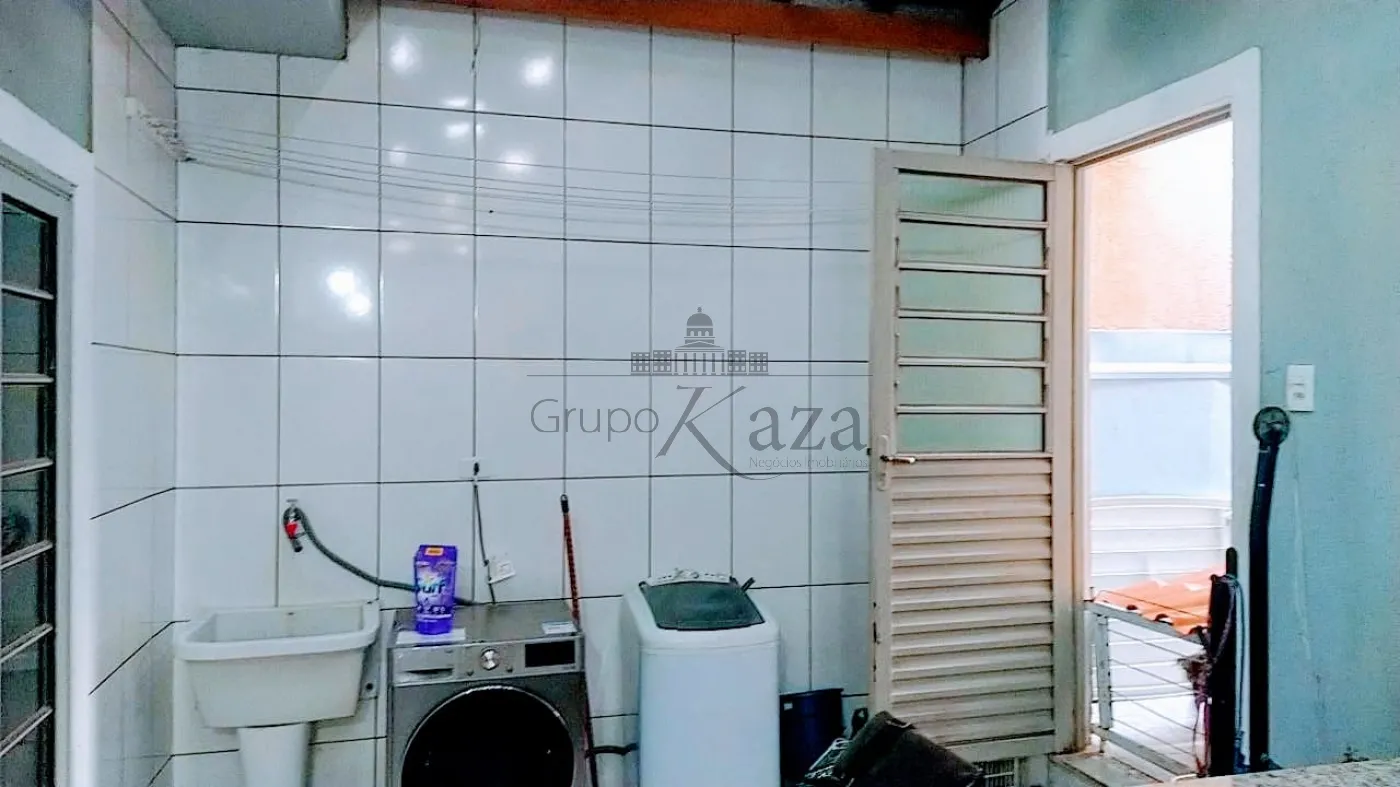 Foto 18 de Casa Padrão em Jardim Uirá, São José dos Campos - imagem 18