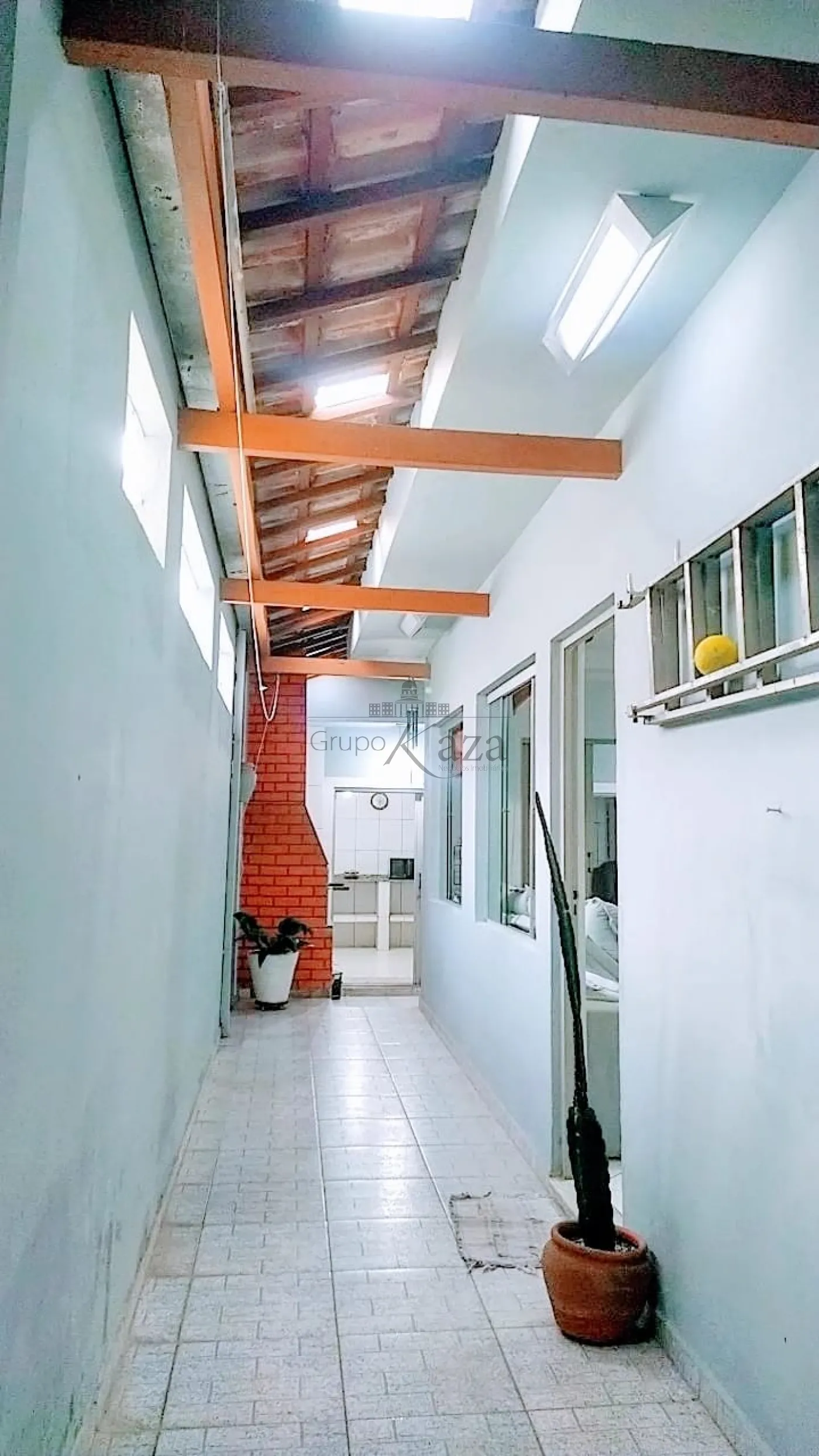 Foto 14 de Casa Padrão em Jardim Uirá, São José dos Campos - imagem 14